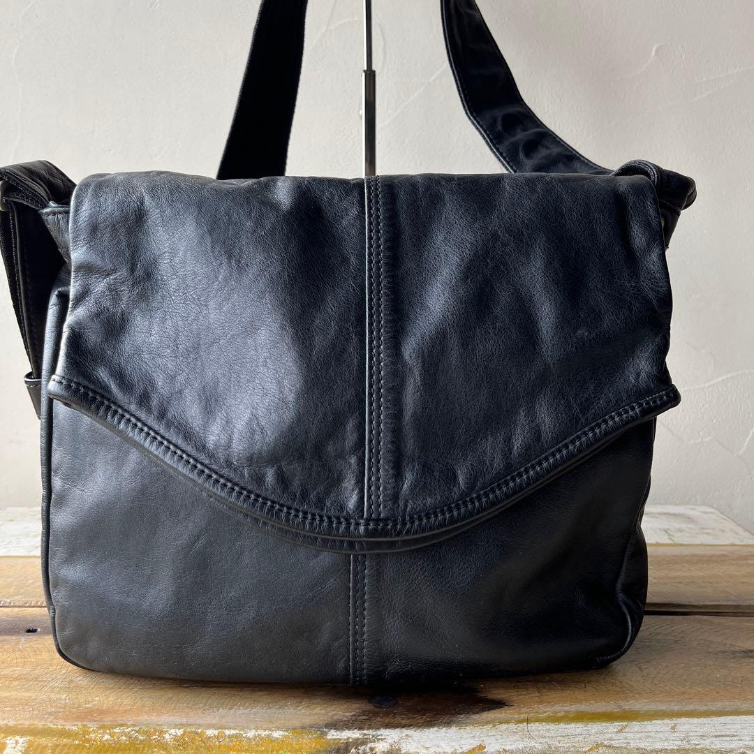 美品!! CORBO コルボ ショルダーバッグ　廃盤　メッセンジャーバッグ　黒