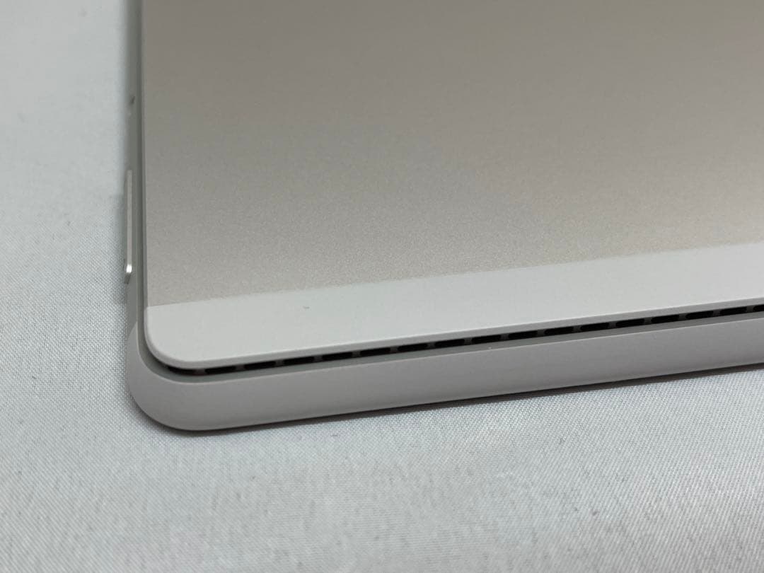 Surface Pro8 i5/8GB/256GB LTE搭載