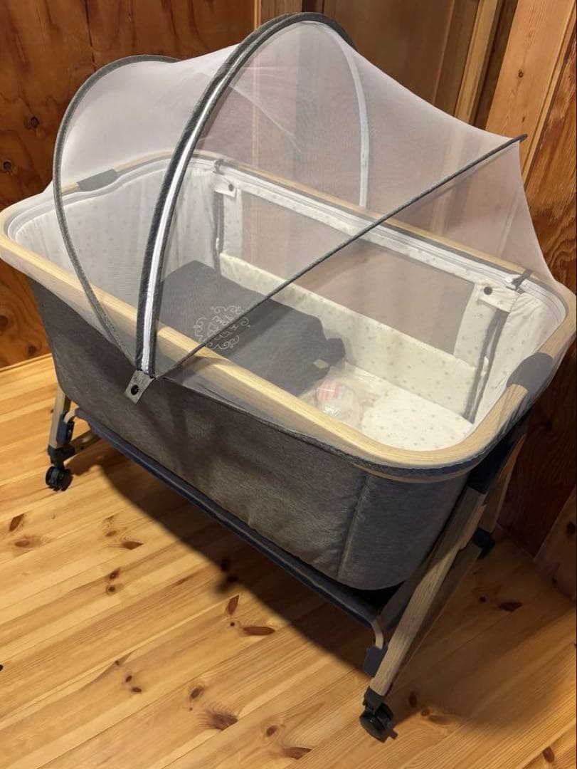 極美品　2024年　4月購入　ベビーベッド　HZDMJ グレー　hzdmj
