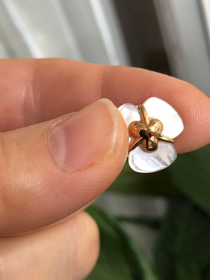 Ponte Vecchio ポンテヴェキオシェル フラワー ダイヤ ピアス