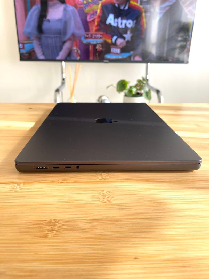 MacBookPro M4 Max 128GB 1TB 16インチ