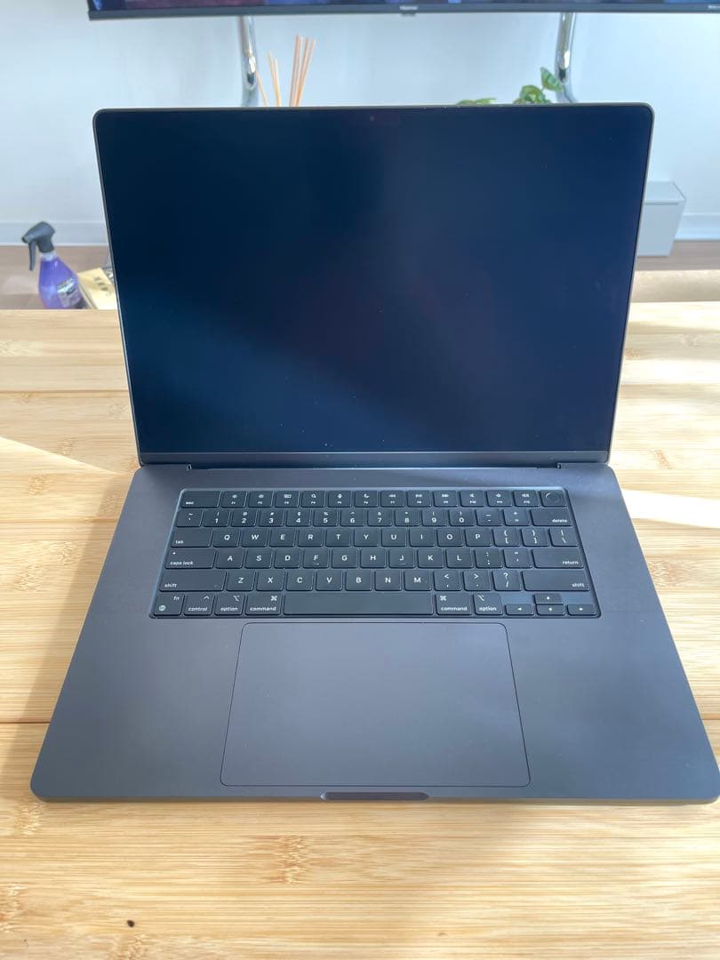 MacBookPro M4 Max 128GB 1TB 16インチ