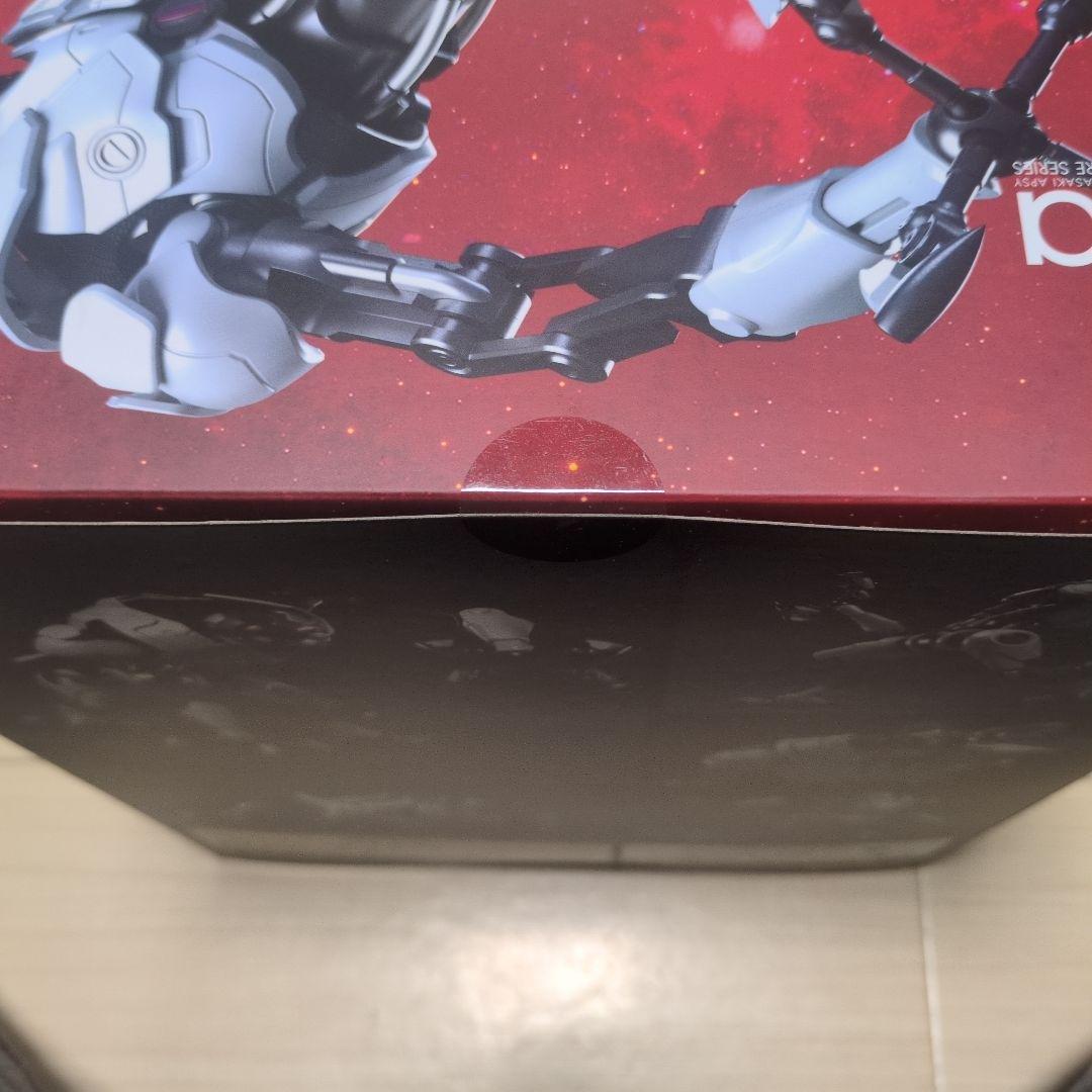 UC メトロイド　ドレッド　E.M.M.I figma