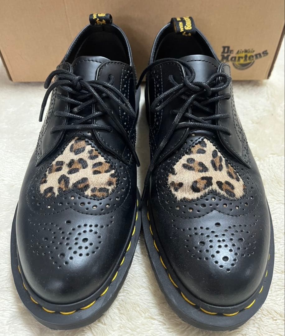 靴 DR. MARTENS / JOYCE HEART