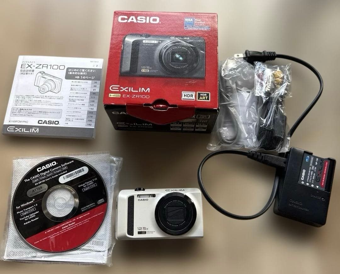 ジャンク品 CASIO EXILIM EX-ZR100 ホワイト