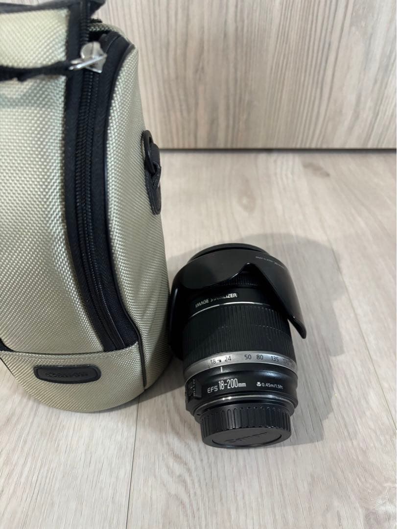 Canon EFS 18-200mm レンズ　WE-78D ケース付き
