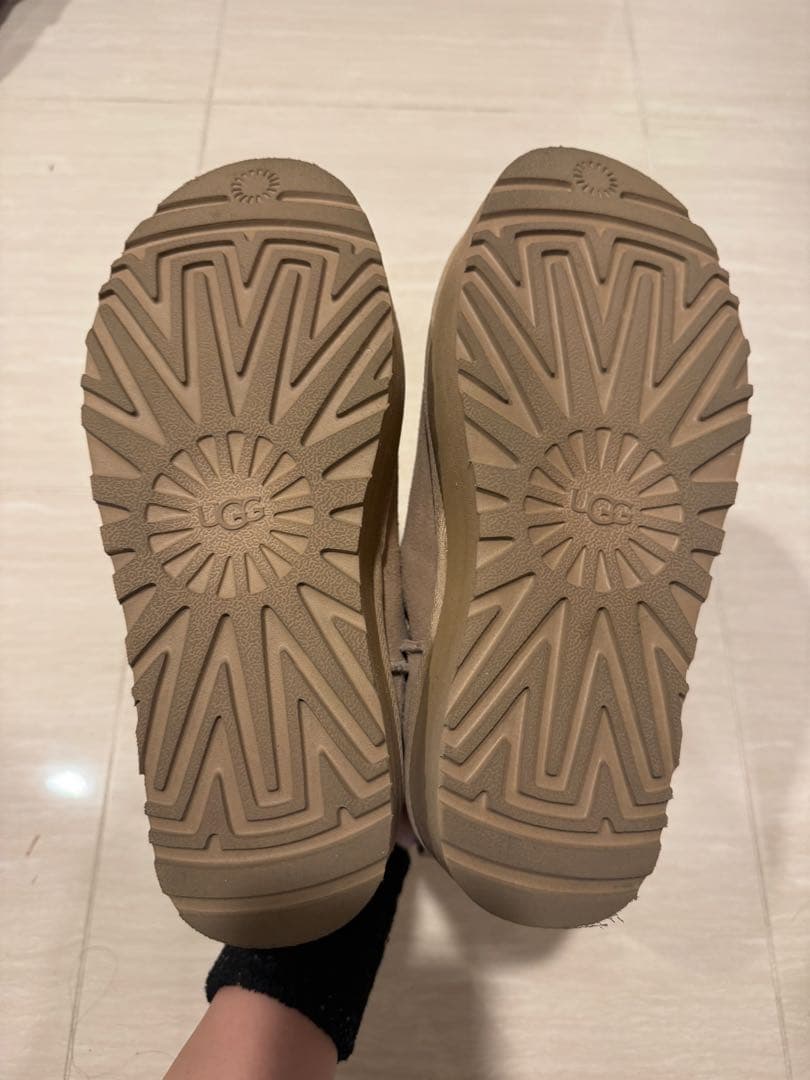 UGG CLASSIC ULTRA MINI PLATFORM ブーツ