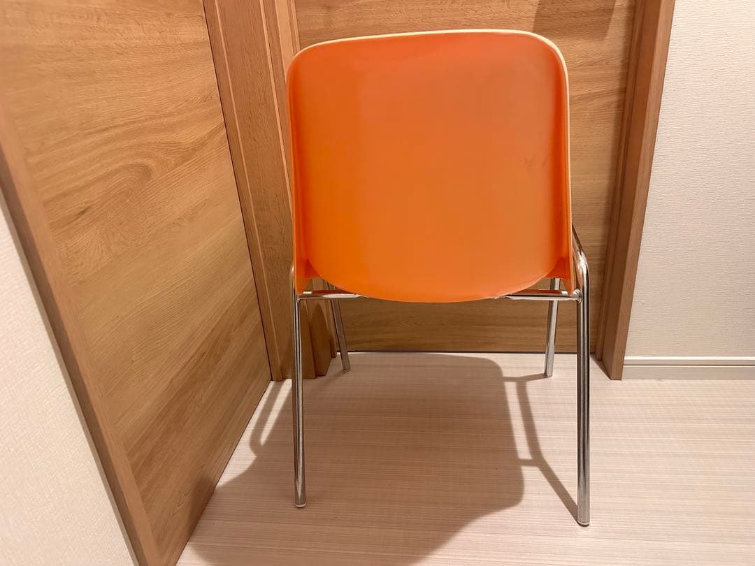 MOD ELENAスタッキングチェア スペースエイジ ミッドセンチュリー