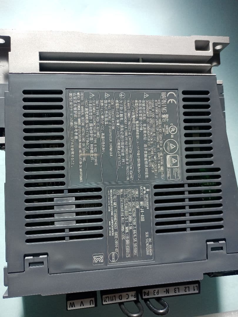 未使用 MR-J4-40B ACサーボアンプ