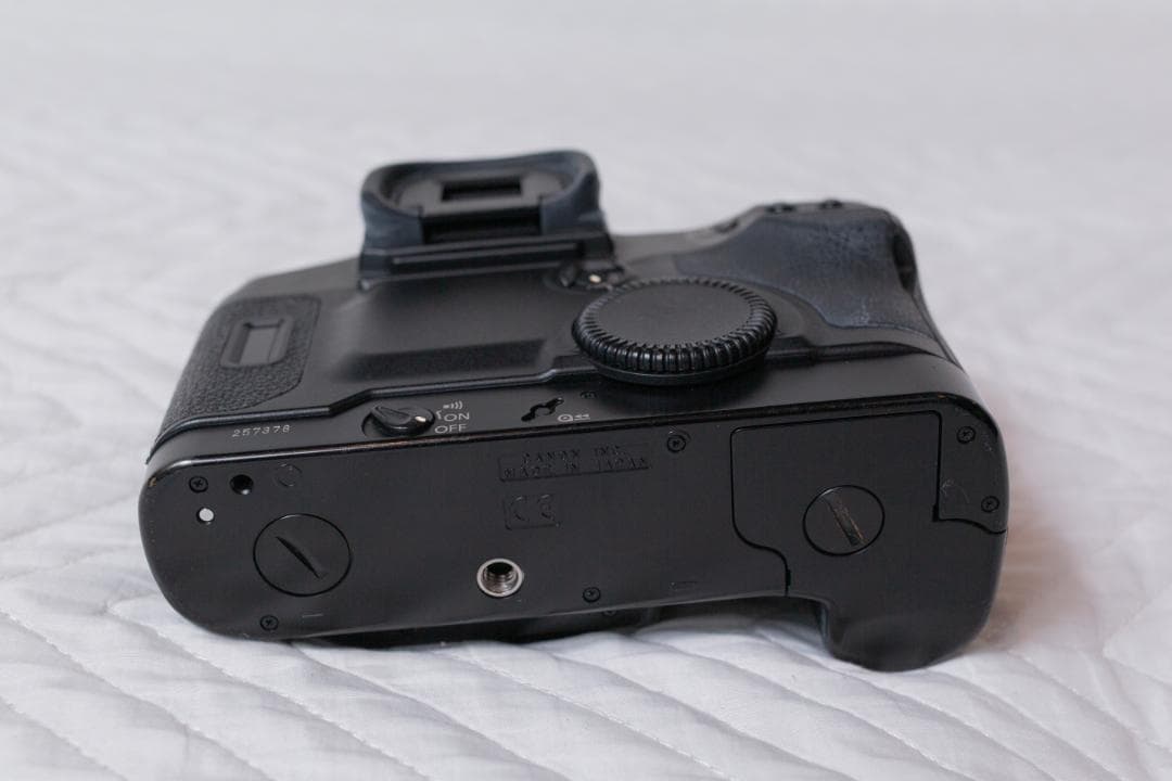 Canon EOS-1V（フィルムカメラボディ）