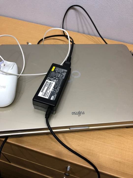 パソコン FUJITSU LIFEBOOK