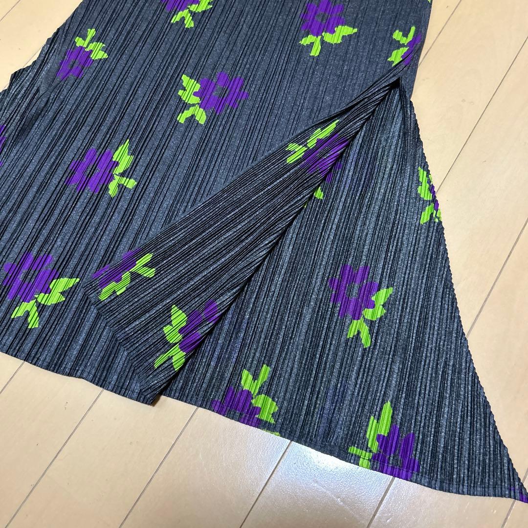 美品　プリーツプリーズ　イッセイミヤケ　プリーツロングスカー花柄