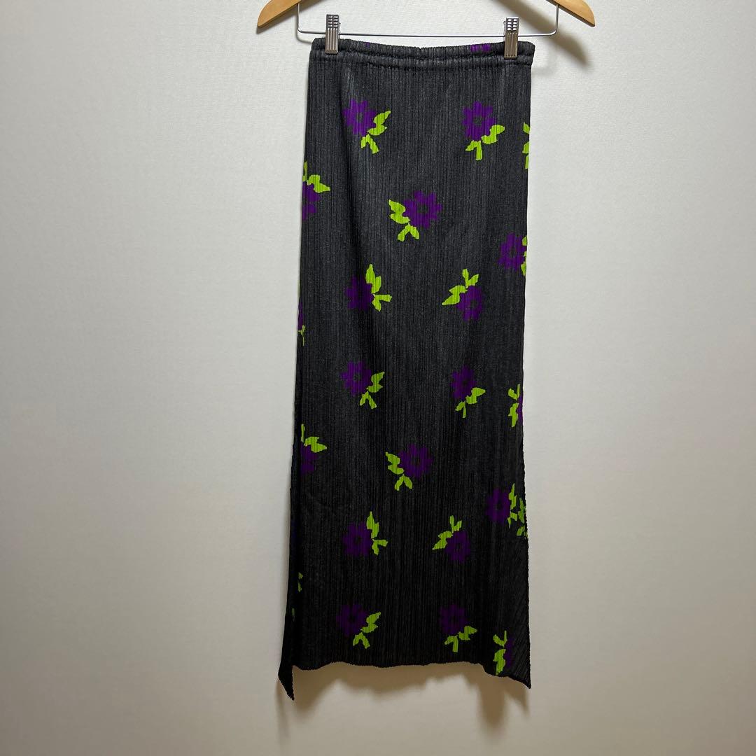 美品　プリーツプリーズ　イッセイミヤケ　プリーツロングスカー花柄