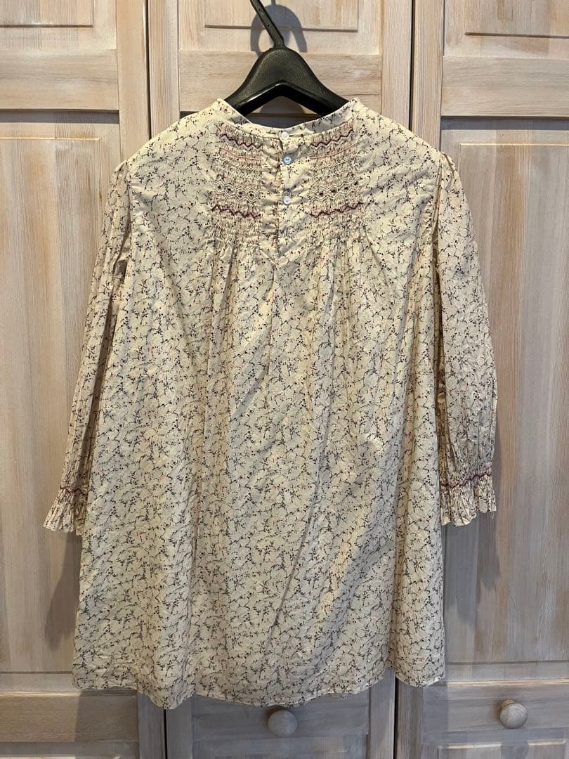 【きちさん専用】bonpoint 10A 花柄スモッキング　ワンピース