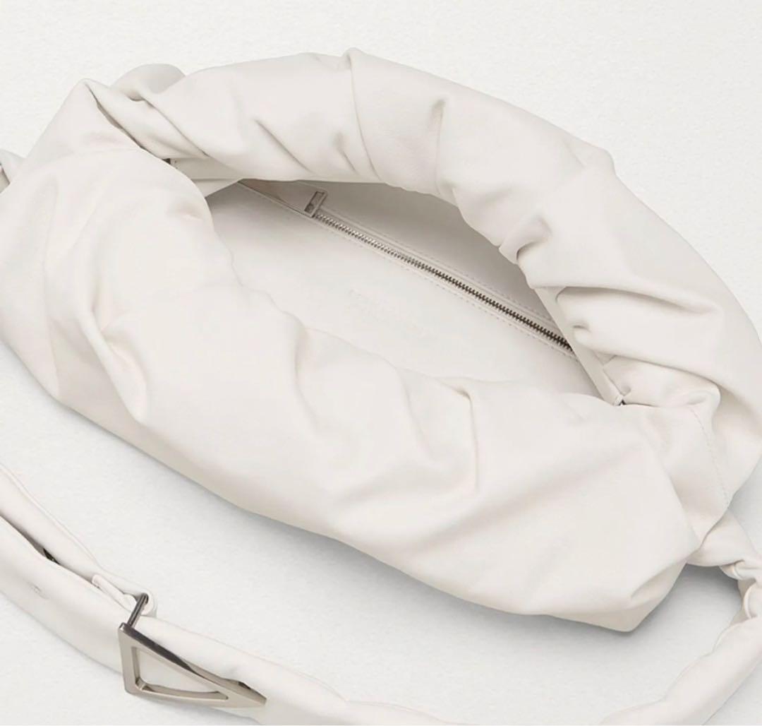 【kiki】ザ・ボディ ポーチ トライアングルバックル