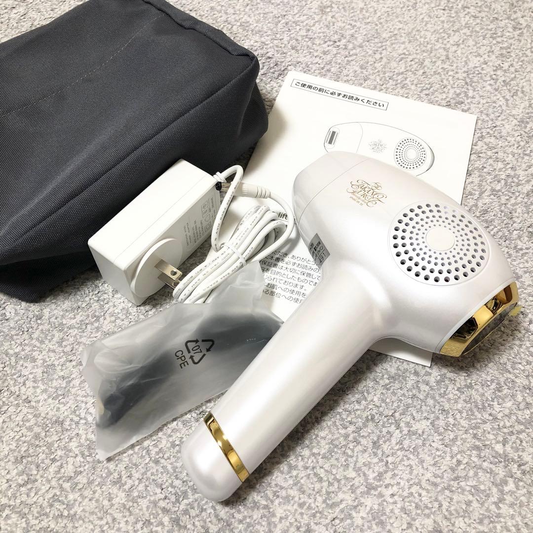 【匿名配送】未使用！ フォトリフト35 美顔器 ファスナーケース付き