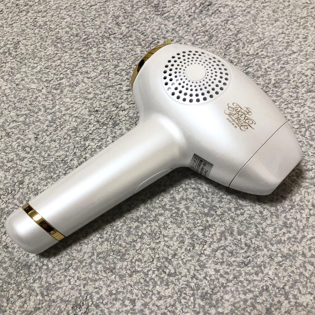 【匿名配送】未使用！ フォトリフト35 美顔器 ファスナーケース付き