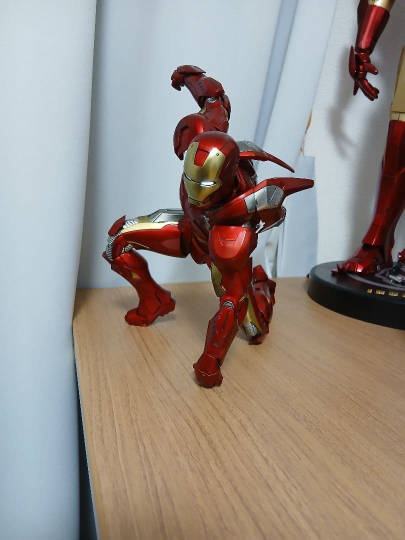 お*も様 ホットトイズアイアンマンマーク7 ダイキャスト