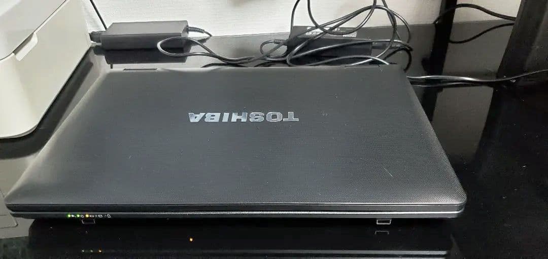 新品互換バッテリー付きノートパソコン