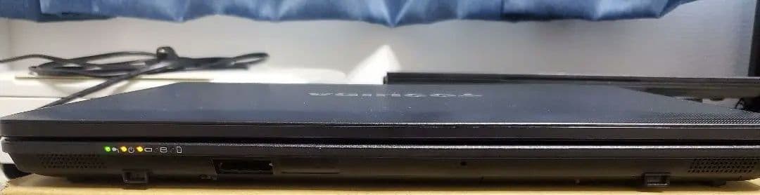 新品互換バッテリー付きノートパソコン