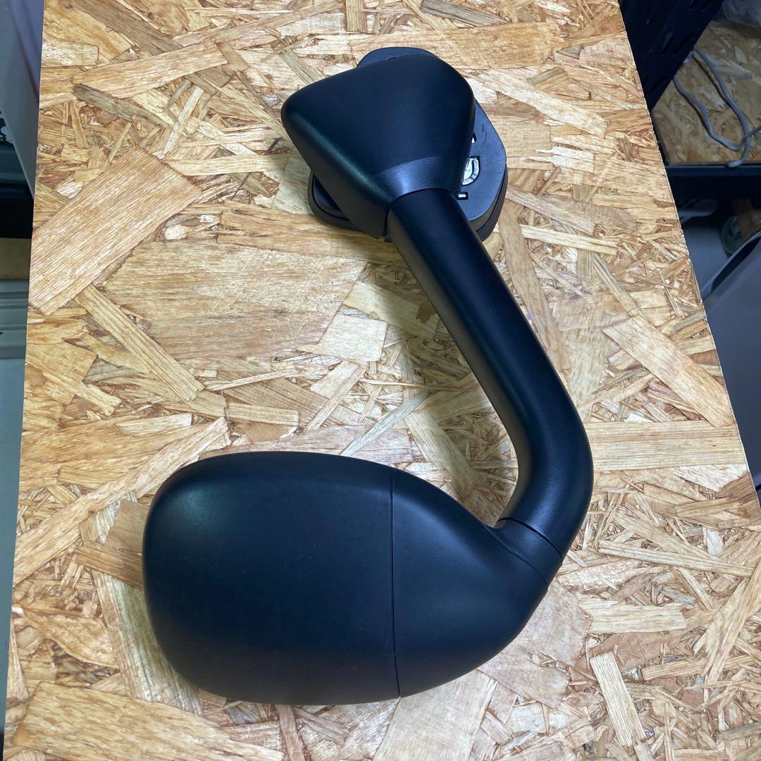 納車即外し　ハイエース　純正ガッツミラー・コーナーパネル　カラー070