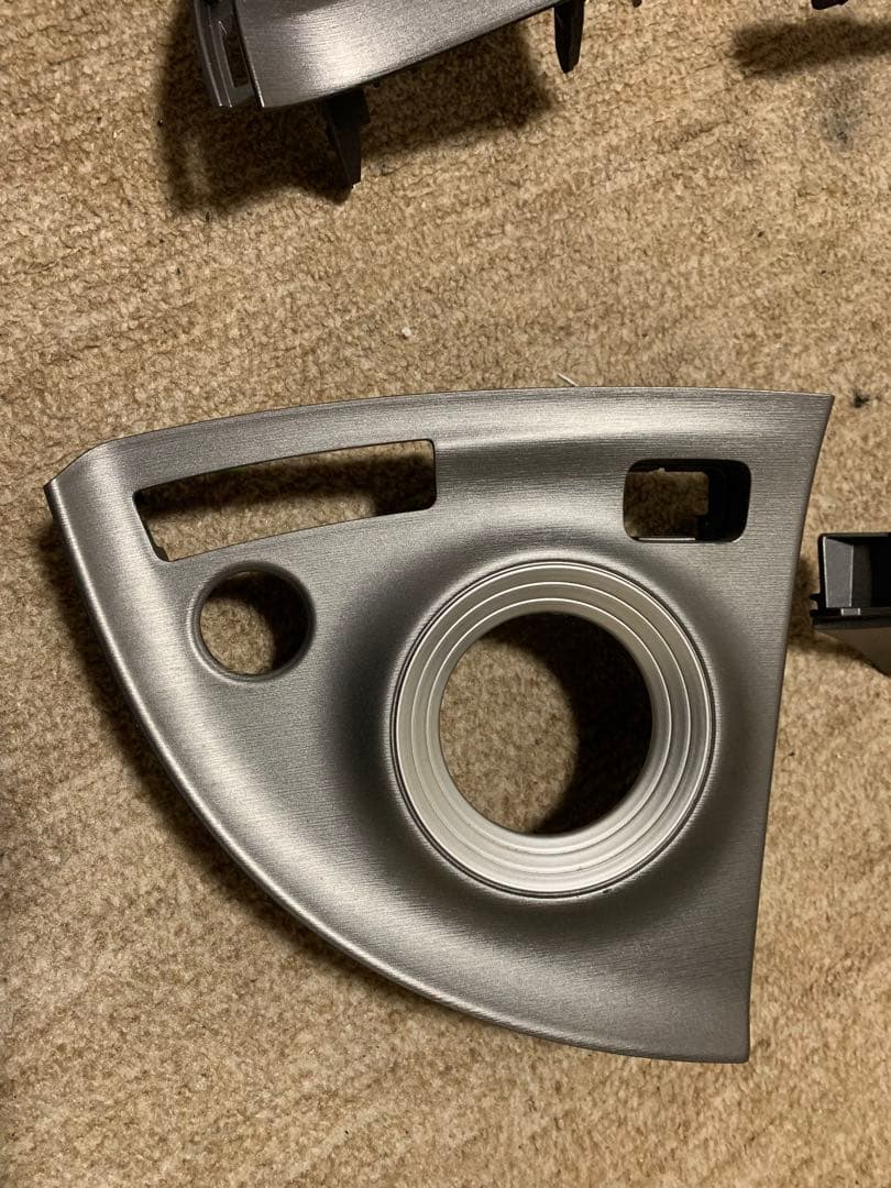 TOYOTA トヨタ　プリウス30 パネル