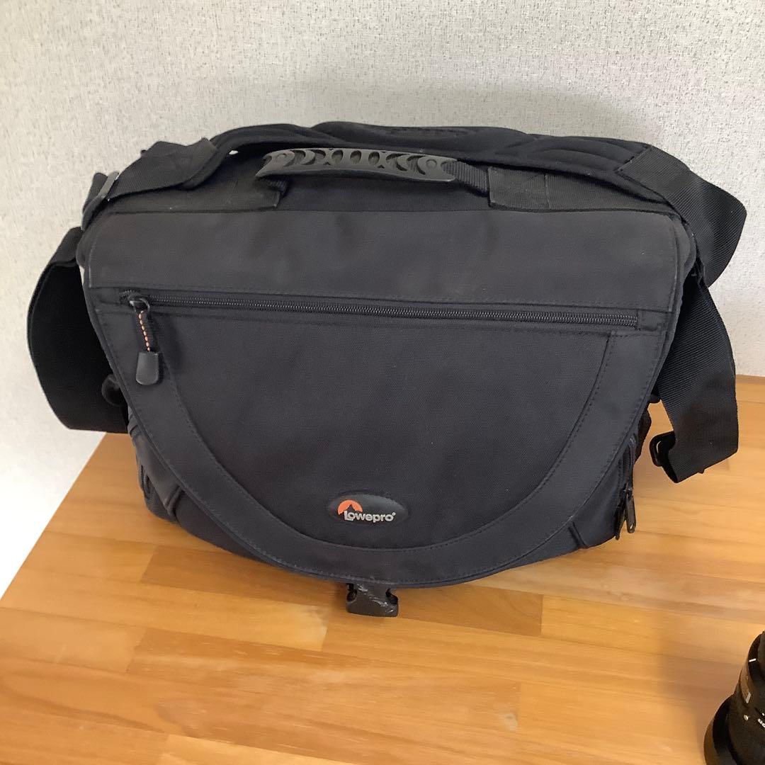 Nikon AF Micro 60mm & Sigma 12-24mm バック