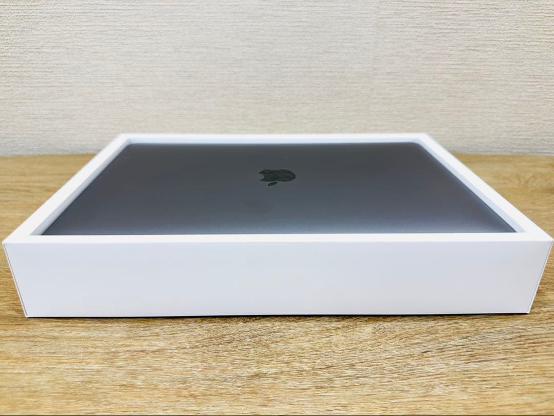 2022年OS) MacBook Pro【SSD 512GB／ほぼ新品バッテリー