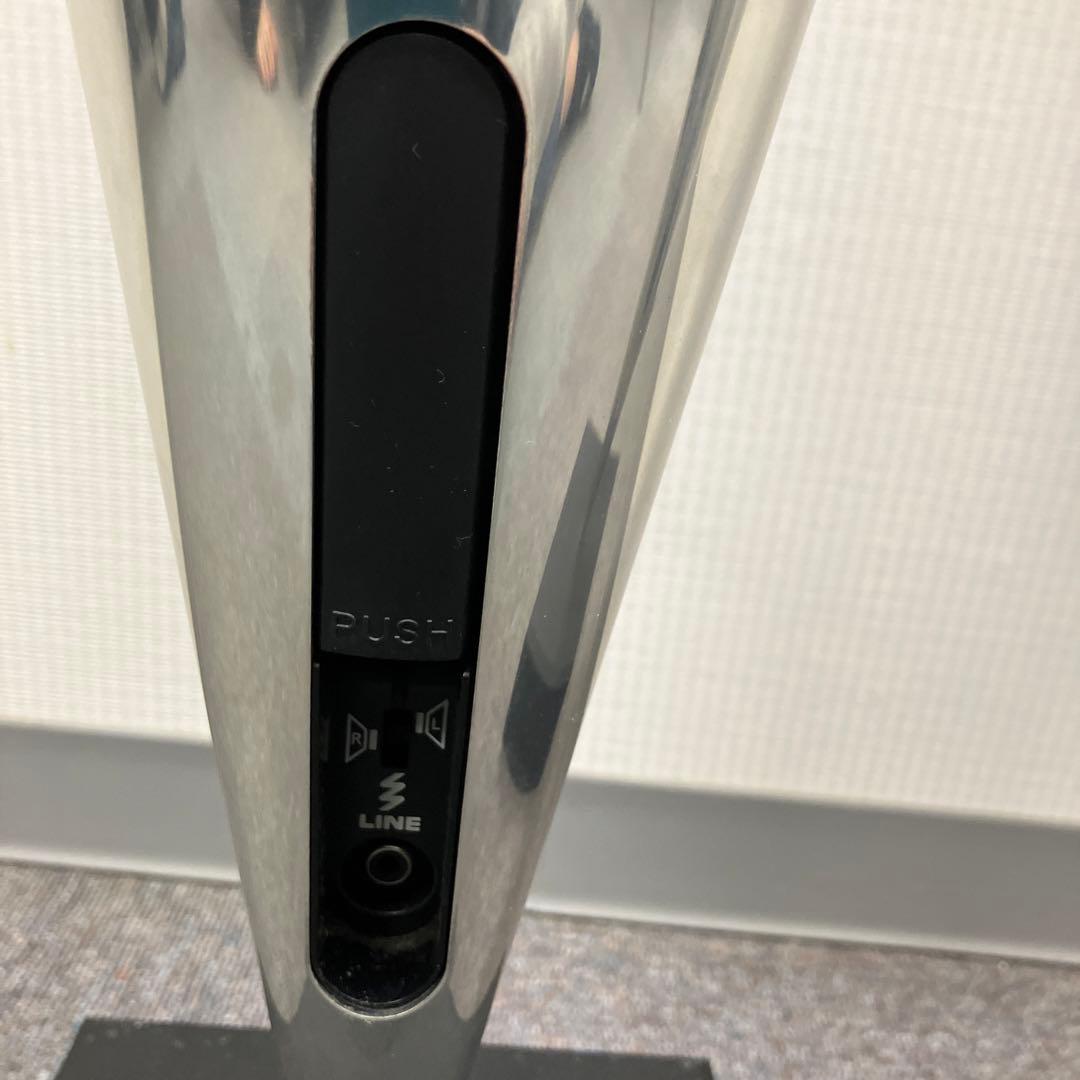 Bang&Olufsenフルアクティブコラム型スピーカ ーBeolab8000