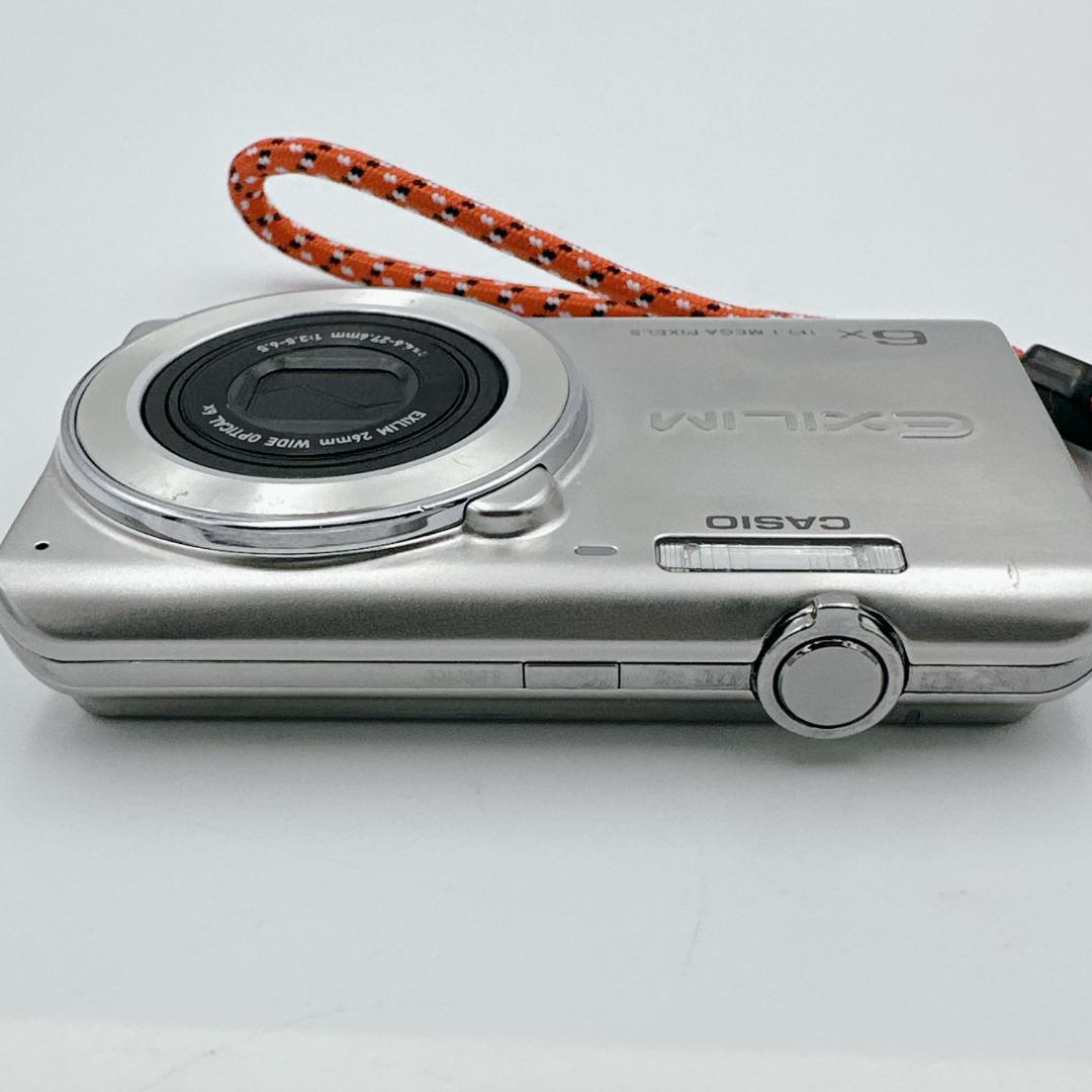 【美品】CASIO EXILIM EX-Z770 デジカメ シルバー