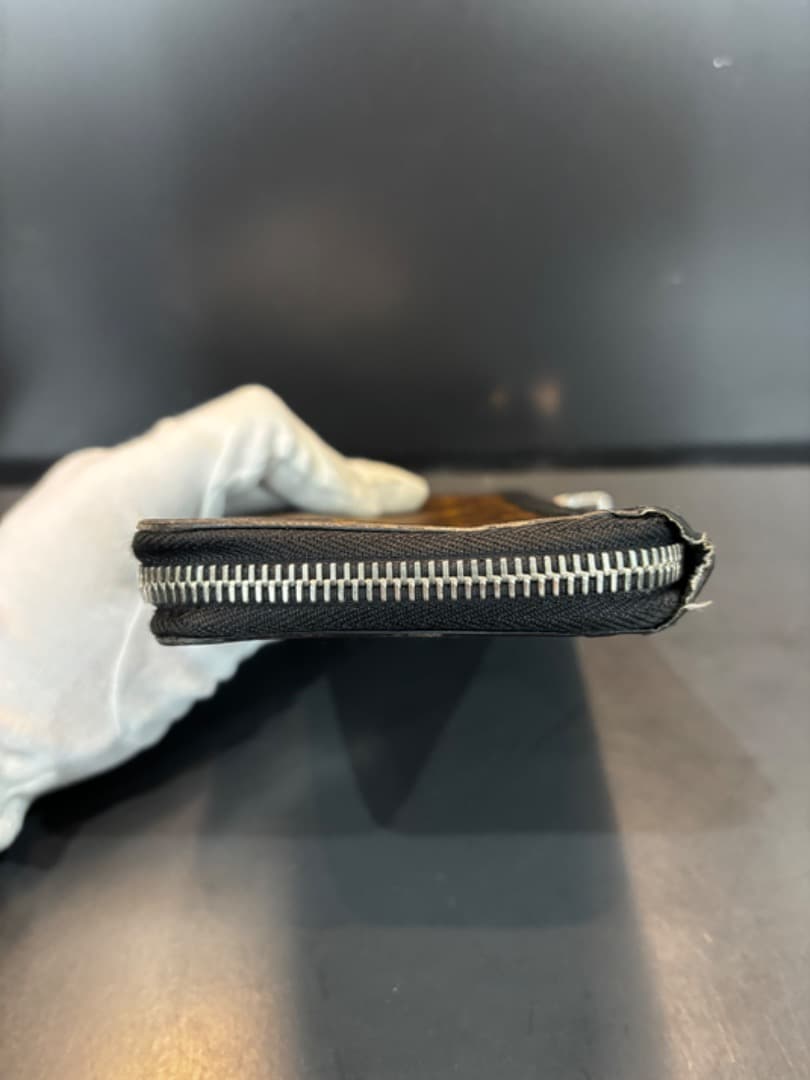 LOUIS VUITTON モノグラムマカサージッピーウォレット ヴェルティカル