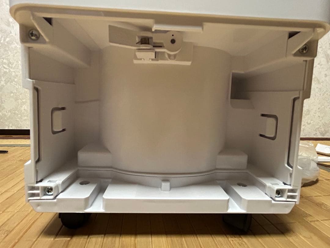 【2025年製】アイリスオーヤマ コンパクトクーラーICA-0302G-W