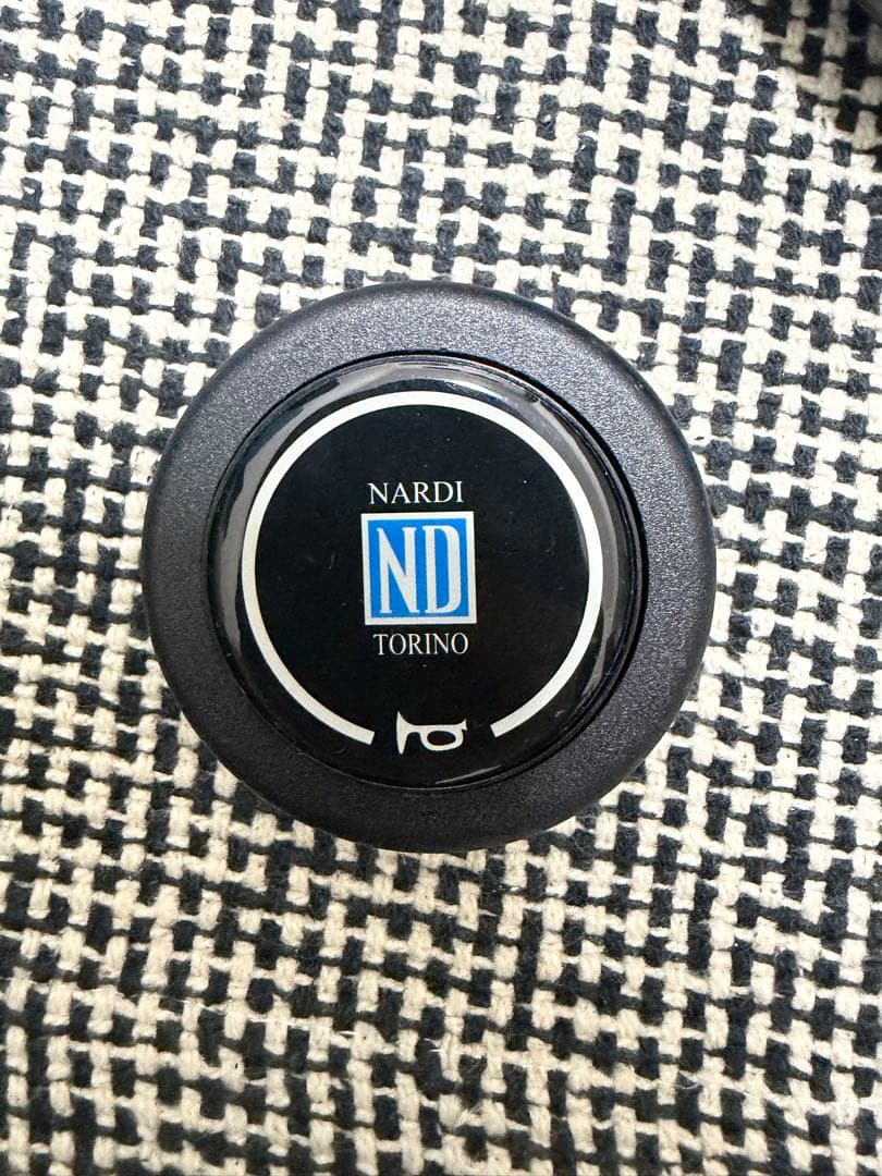 正規品　ナルディ クラシック ブラックレザー＆ブラックスポーク 360mm