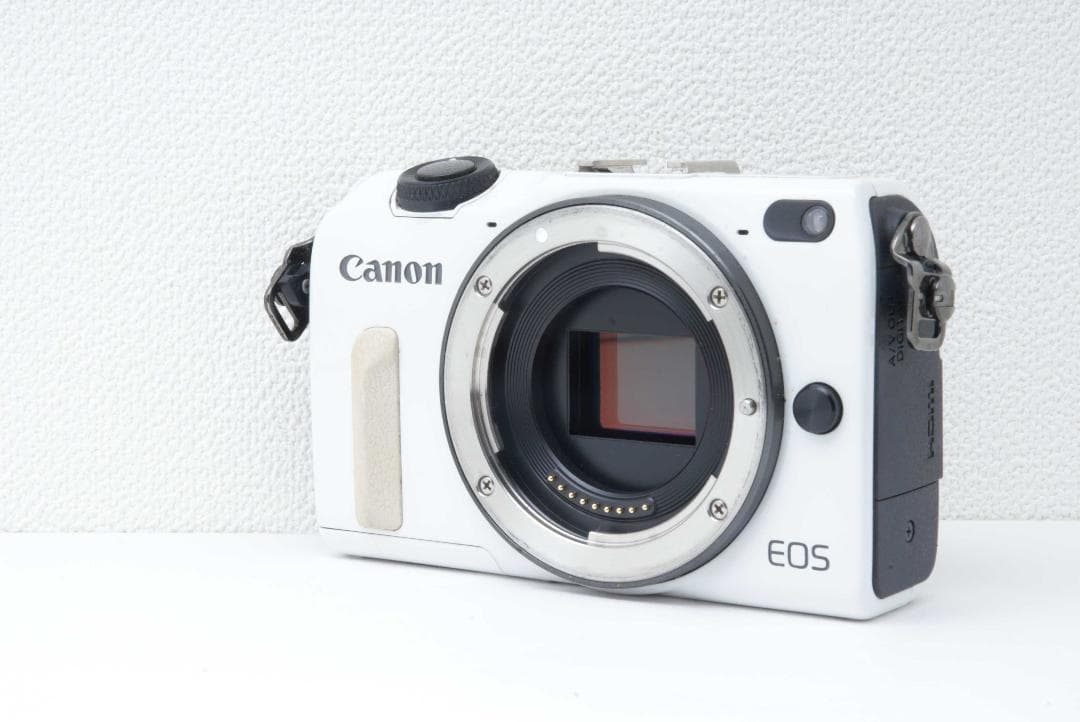 キャノン　Canon EOS M2　ミラーレス一眼ダブルレンズキット　ホワイト