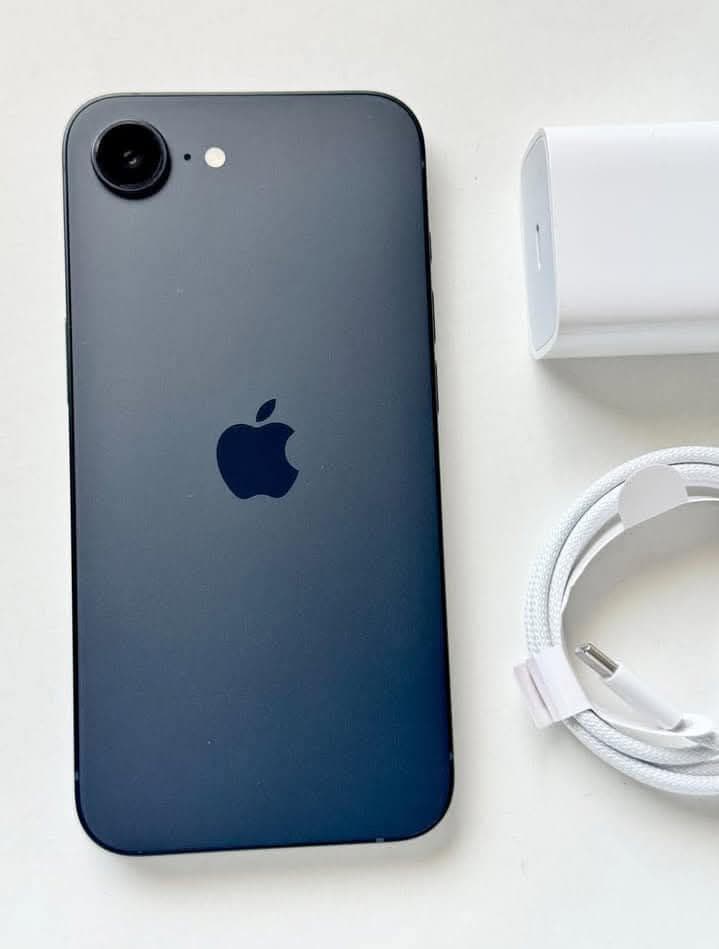 抹茶くず餅バッテリー容量100%Apple iPhone 16e