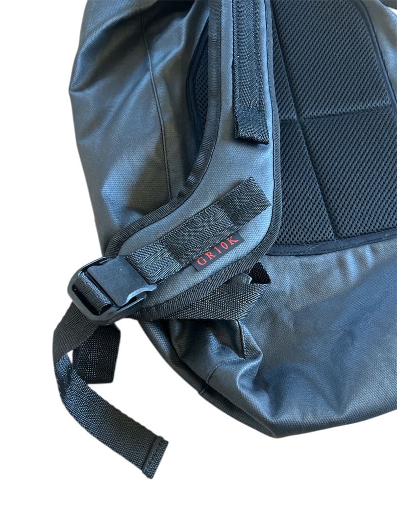 今季！GR10K COATED CROSS BODY BAG