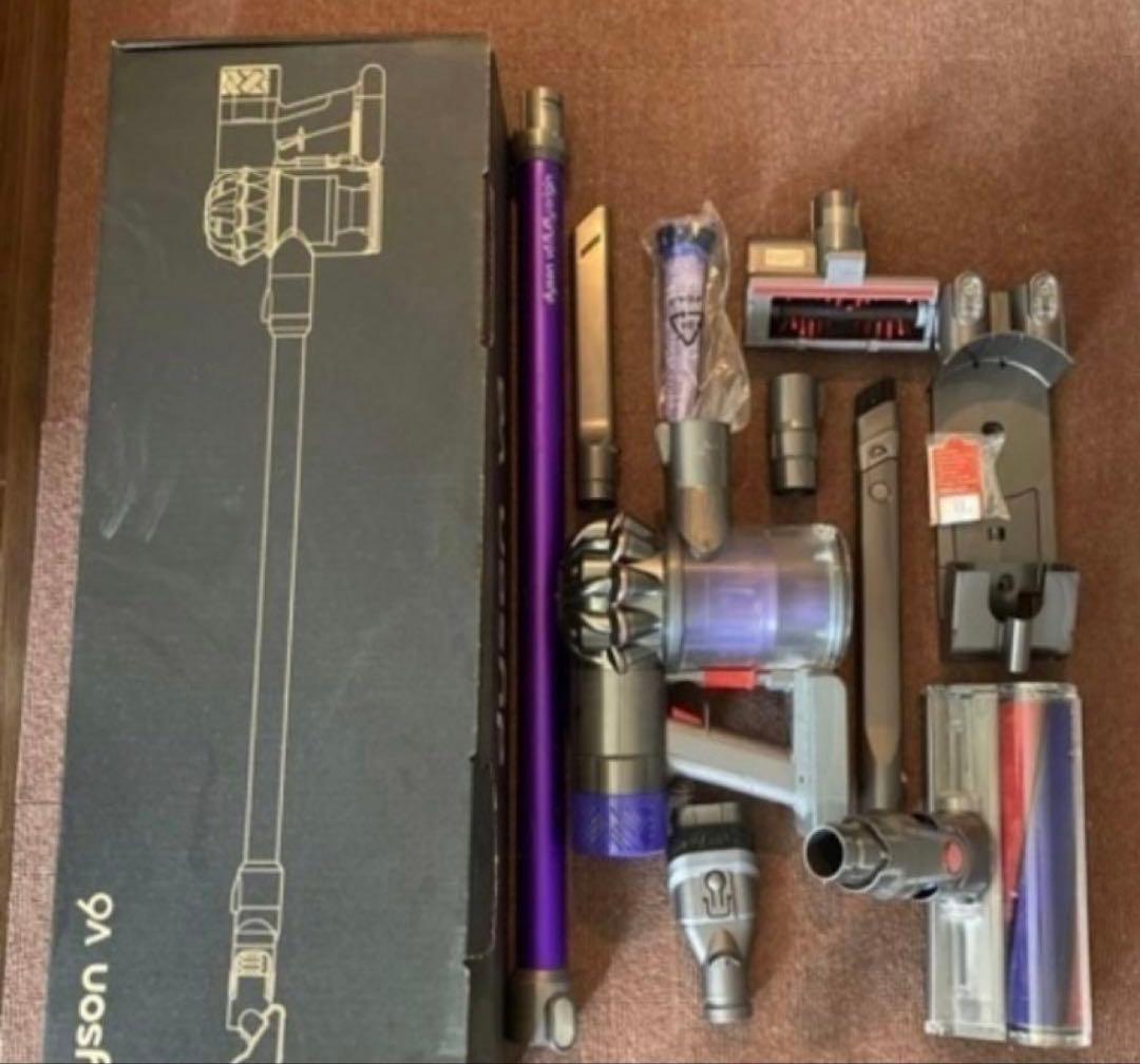 Dyson V6 スティッククリーナー 本体　お値下げしました‼️