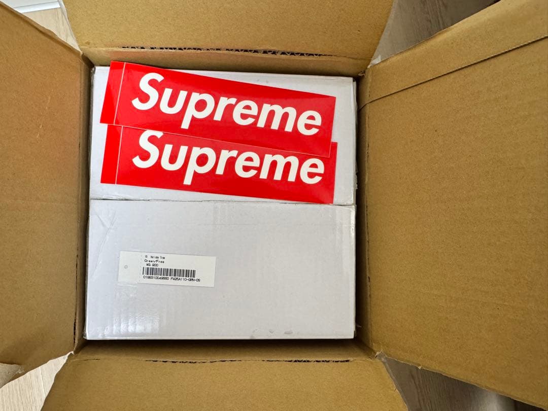 Supreme 15″ Holiday Tree クリスマス ツリー