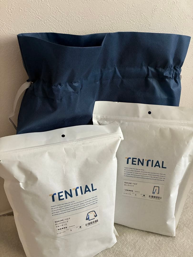 TENTIAL BAKUNE ベロア パジャマ Sサイズ