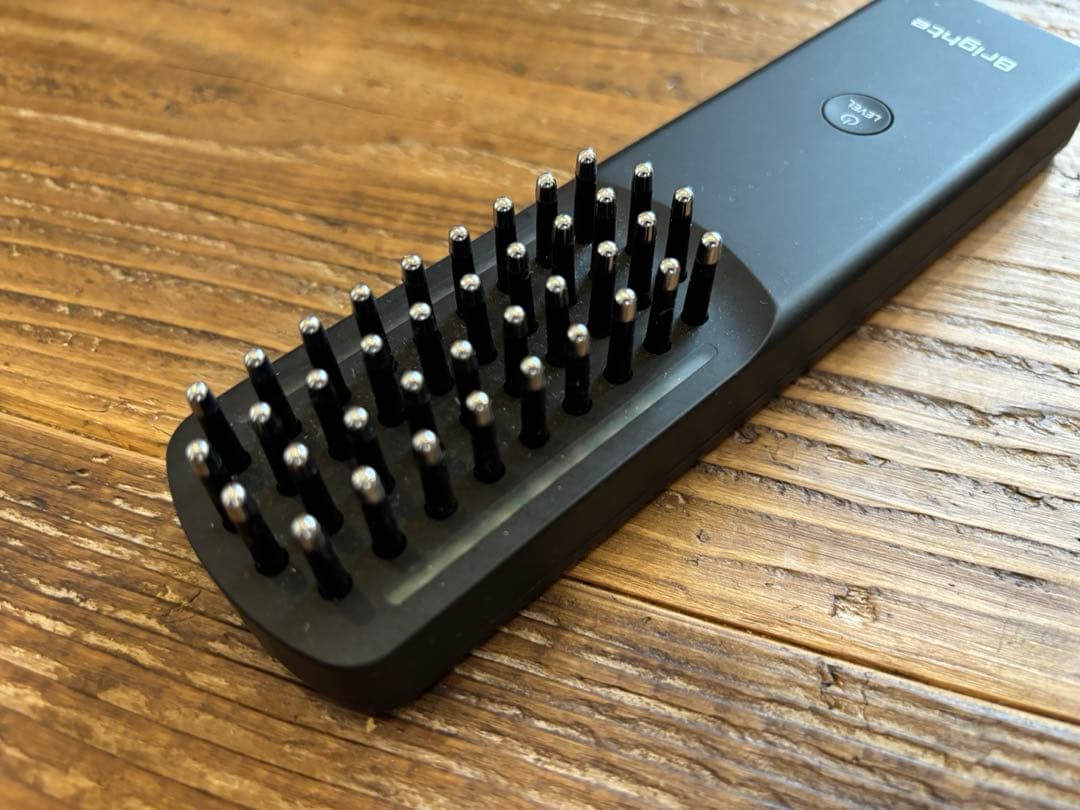 ほぼ未使用★エレキブラシ（Brighte)美顔器／スカルプブラシ（未使用品）付