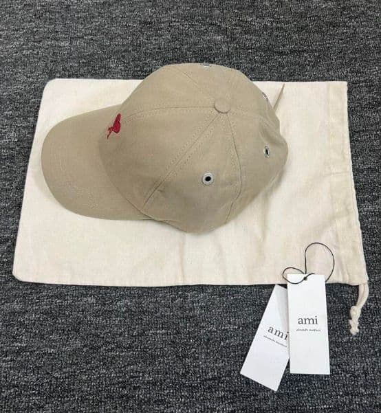 AMI Alexandre Mattiussi ベースボールキャップ ハート刺繍