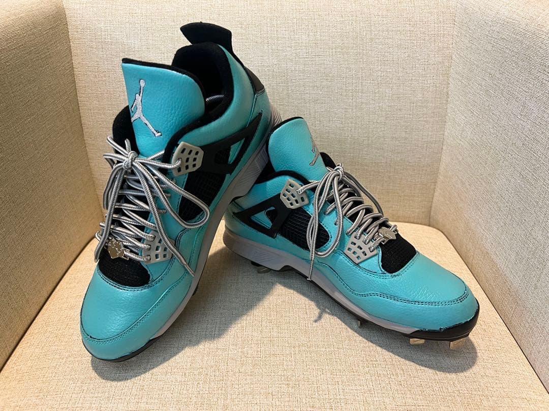 Jordan4 野球用スパイク（金属）tiffany風カラーカスタム28.5cm