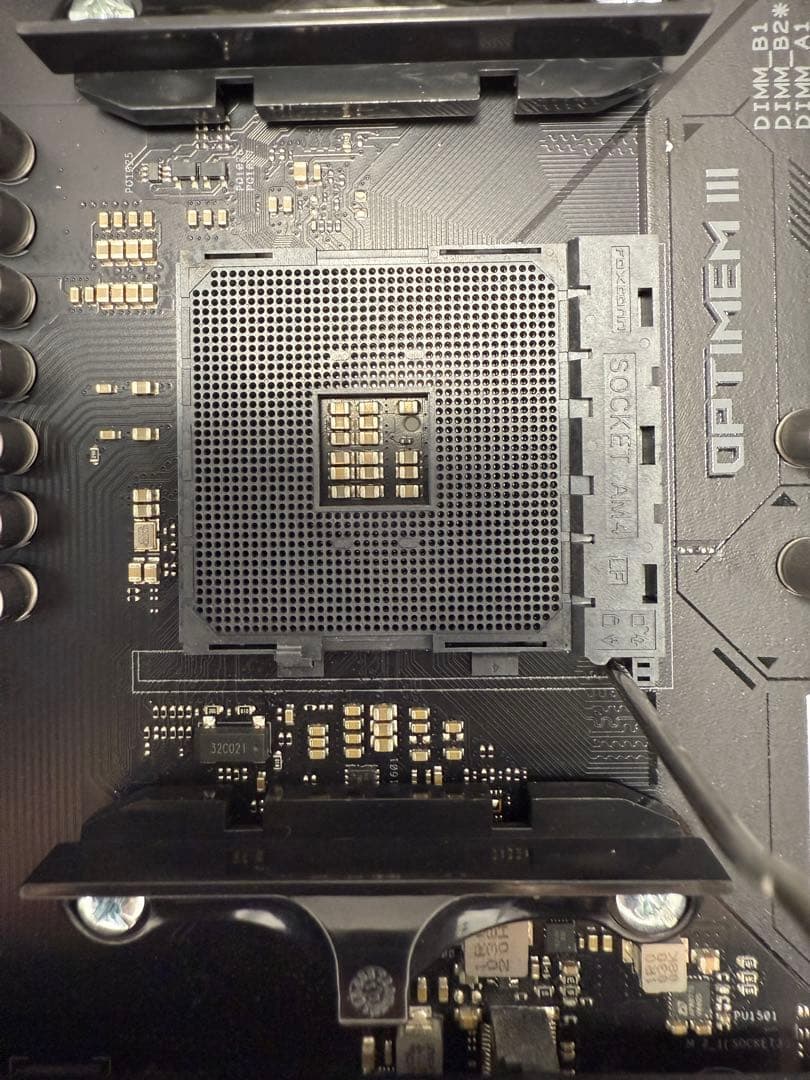 ASUS ROG Crosshair VIII Dark Hero自作PCパーツ