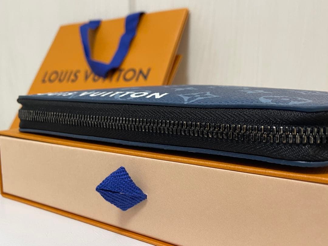 希少　LOUIS VUITTON ジッピーウォレット ヴェルティカル ヴィトン