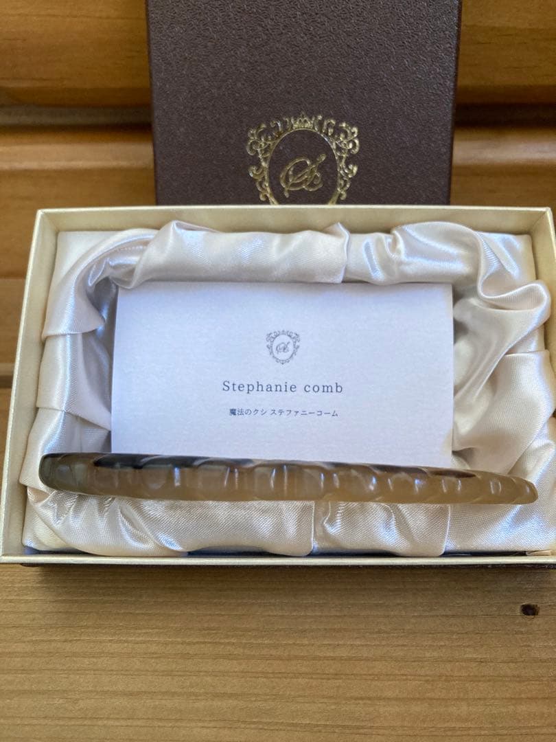 【週末限定プライス】ステファニーコーム　ロイヤルミスティーク　ブラックイエロー