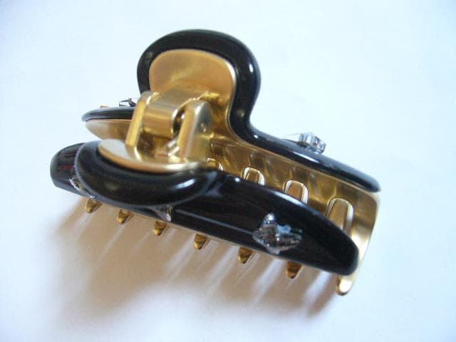 ☆美品☆レア✨アレクサンドルドゥパリ●煌めく✨蝶付きクリップ/ブラック/Mサイズ