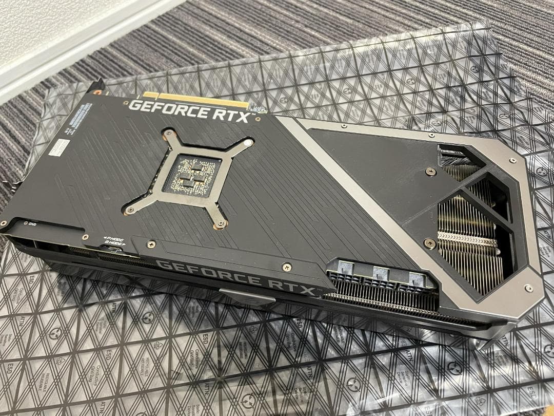 【中古品】ROG-STRIX-RTX3070TI-O8G-GAMING