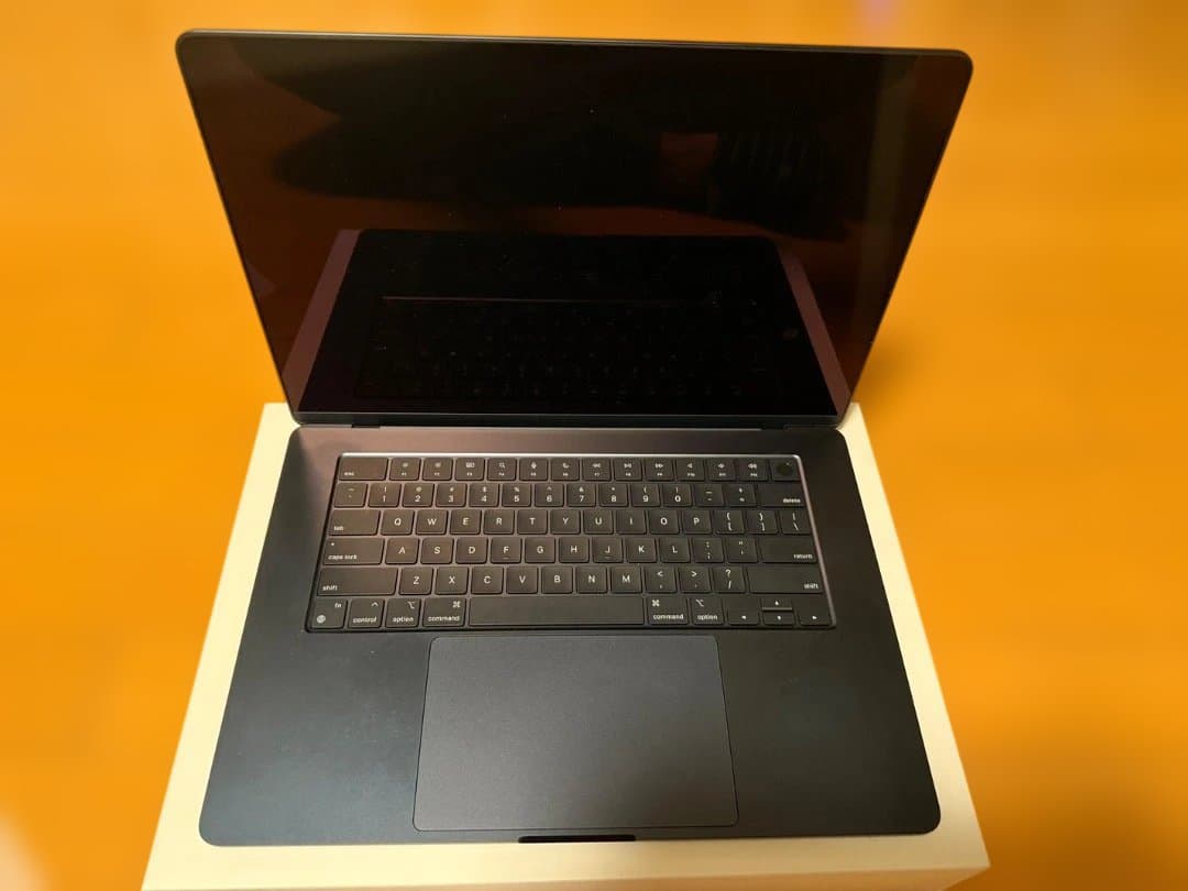 15インチ MacBook Air (M2, 2023) — ミッドナイト