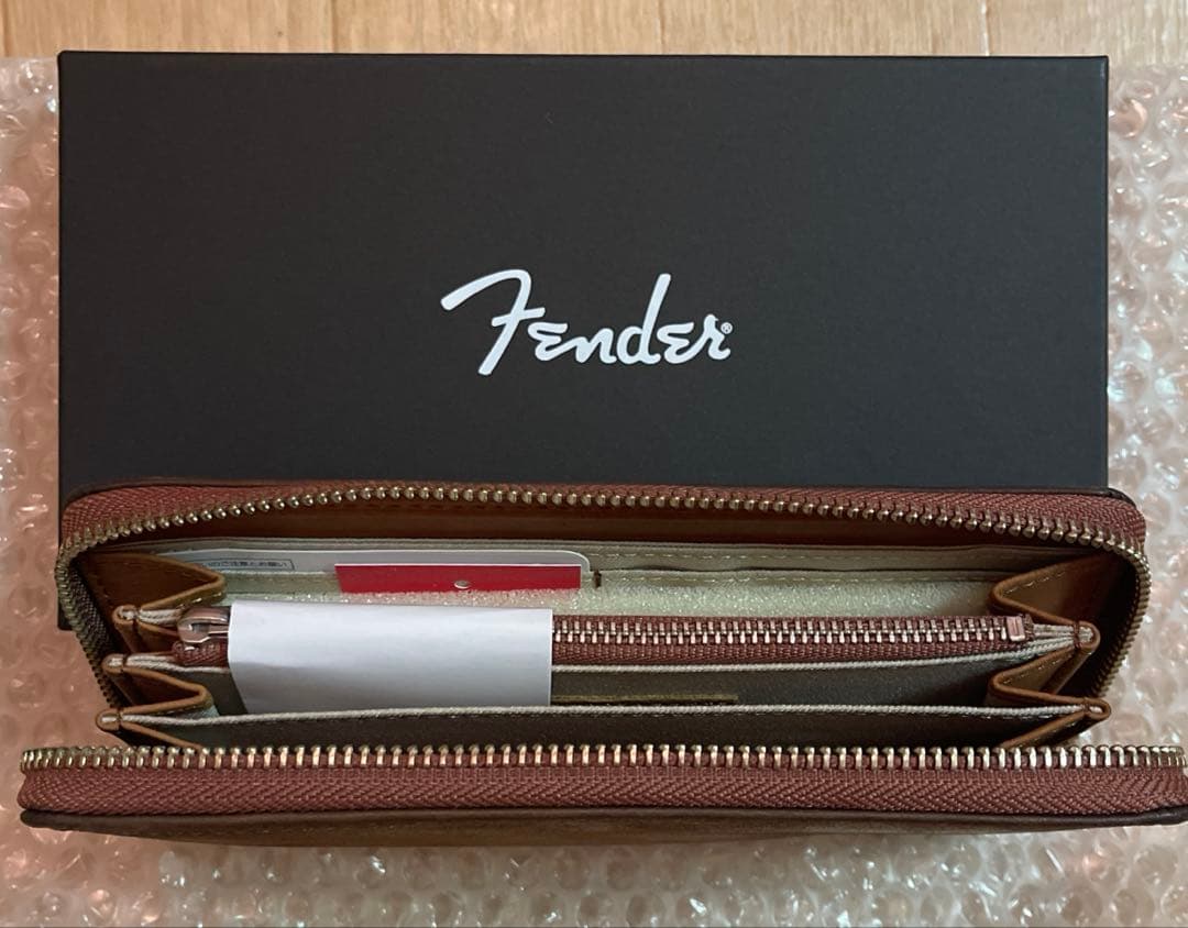 Fender フェンダー ラウンドファスナー 長財布　BROWN 未使用