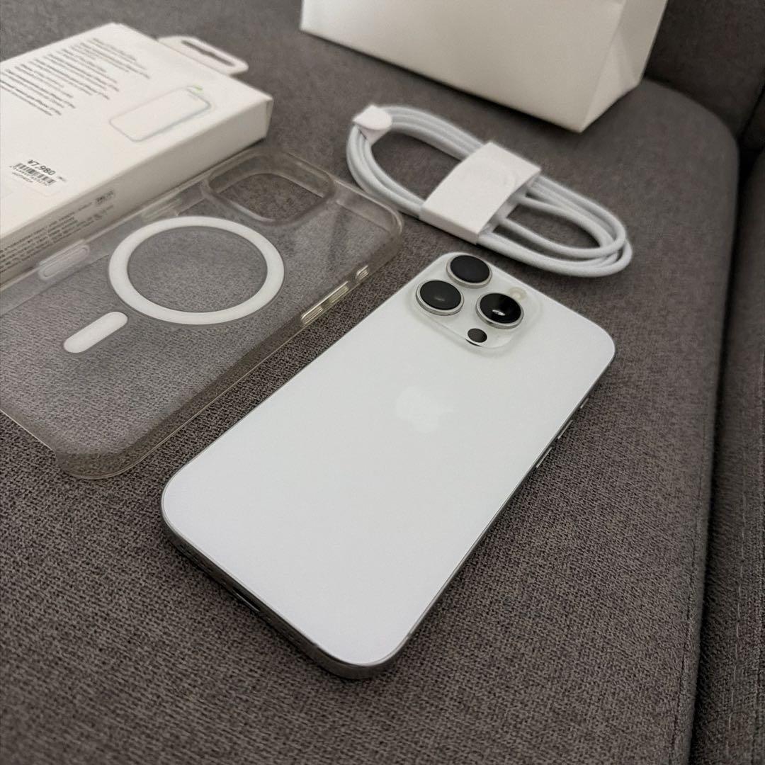 Apple iPhone 16 Pro ホワイト 本体